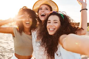 Trio friendships can offer many benefits