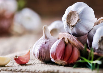 Garlic cloves.