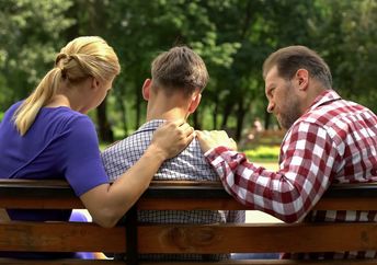 AI videos provide comfort to Israelis who have lost loved ones.