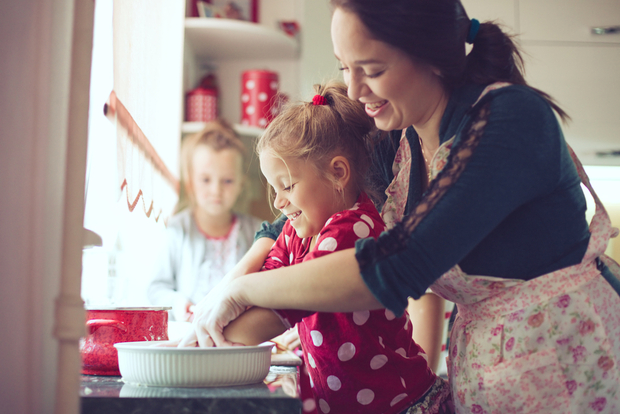 mom baking with daughters mom baking with daughters