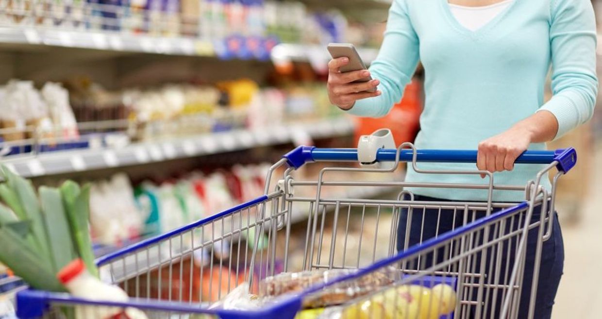 Dozens of apps aim to help shoppers and restaurant owners to cut down on food waste. (Shutterstock) Dozens of apps aim to help shoppers and restaurant owners to cut down on food waste. (Shutterstock)
