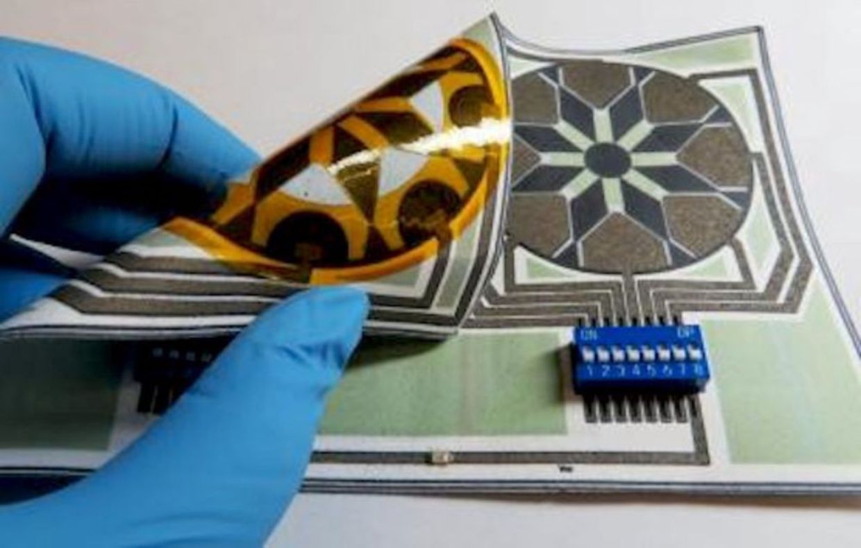 This bio-battery is powered by human saliva This bio-battery is powered by human saliva