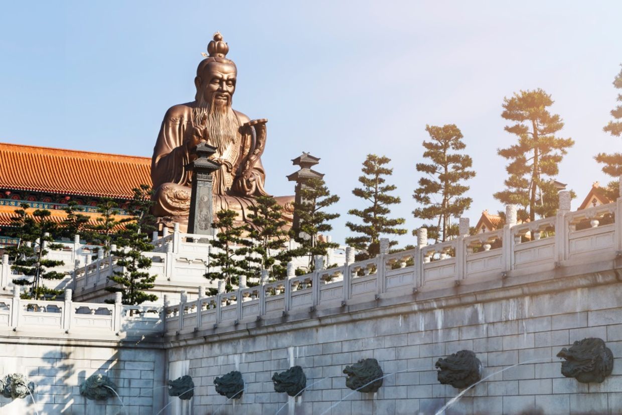 Laozi statue in yuanxuan taoist temple guangzhou, China Laozi statue in yuanxuan taoist temple guangzhou, China