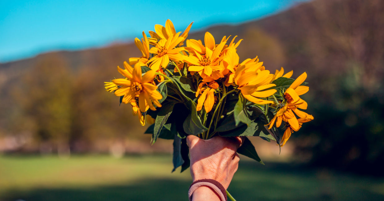 Even the simples kind gesture can make someone's day. (Shutterstock) Even the simples kind gesture can make someone's day. (Shutterstock)