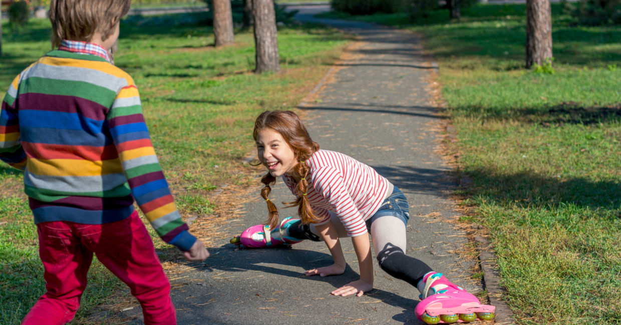 For kids to feel compelled to help others, first they have to recognize that their help is actually needed. (Shutterstock) For kids to feel compelled to help others, first they have to recognize that their help is actually needed. (Shutterstock)