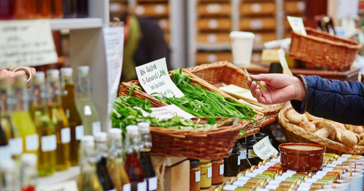 Shopping for organic food Shopping for organic food