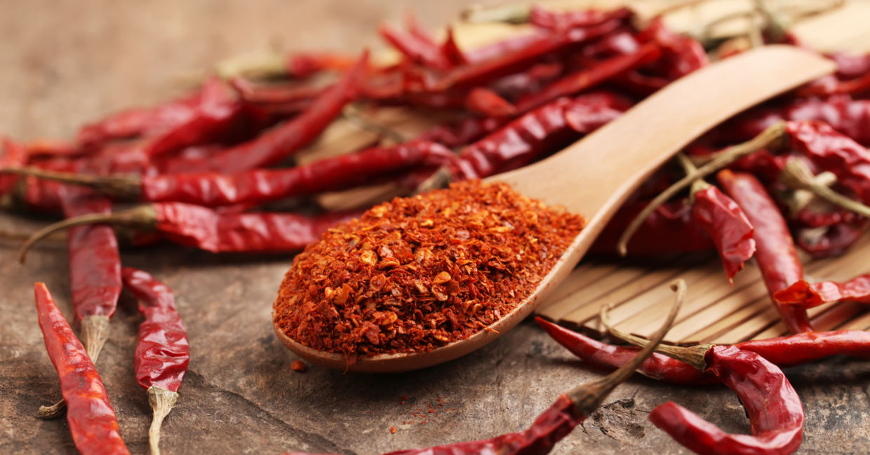 Cayenne pepper has anti-inflammatory properties. Cayenne pepper has anti-inflammatory properties.