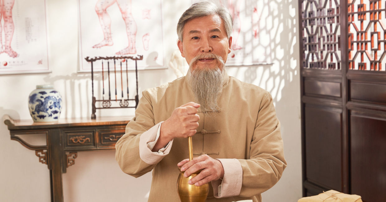 Chinese practitioner of traditional healing. Chinese practitioner of traditional healing.
