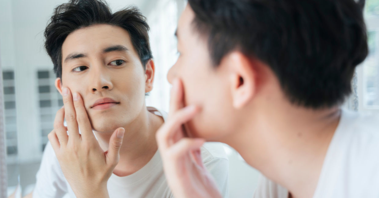 Argan oil can help calm acne.