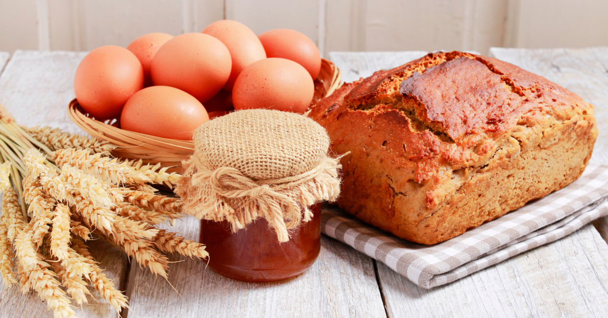 Honey oat bread is full of nutrition and health benefits. Honey oat bread is full of nutrition and health benefits.