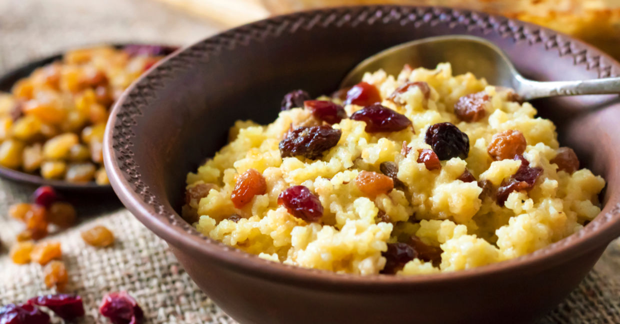 Millet porridge is gluten-free and nutritious. Millet porridge is gluten-free and nutritious.