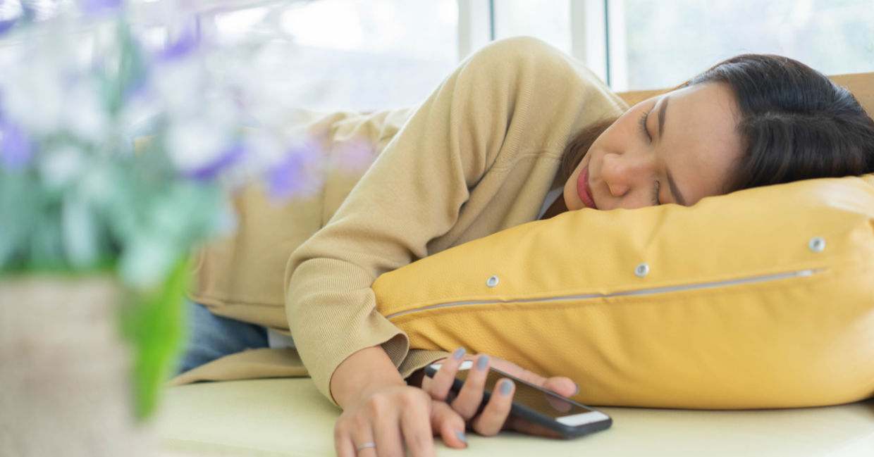 Taking a siesta is a healthy habit. Taking a siesta is a healthy habit.