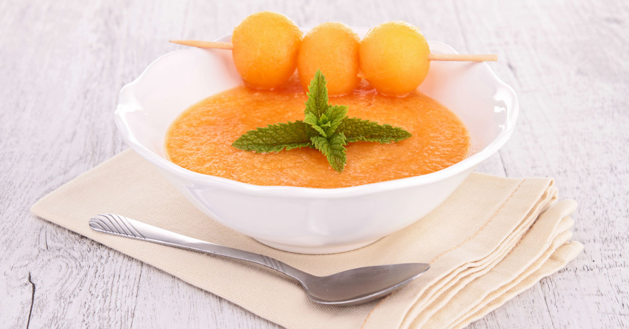 Cold melon soup is a refreshing lunch dish. Cold melon soup is a refreshing lunch dish.