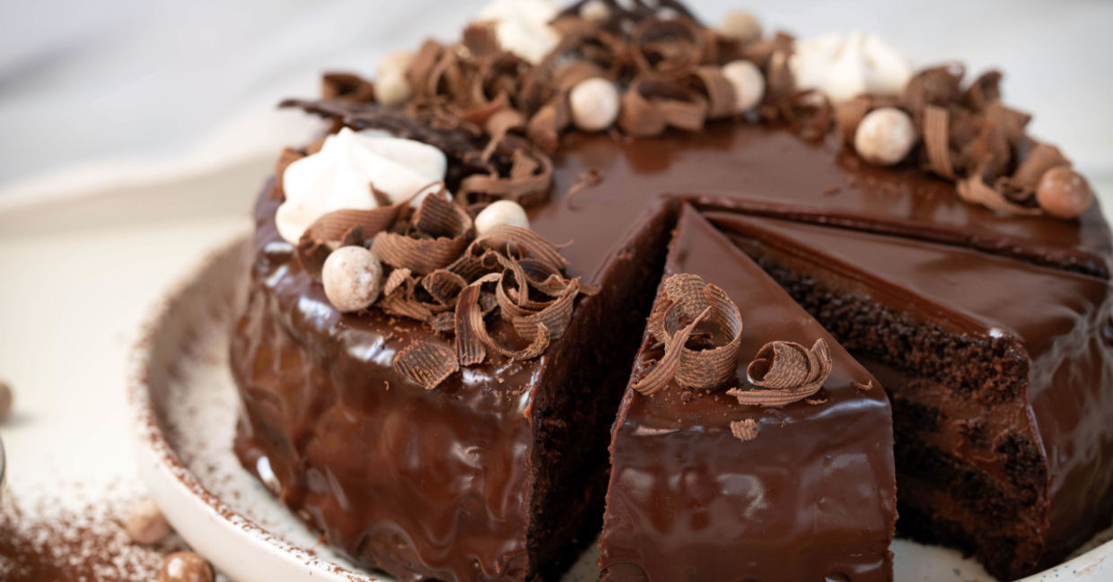 Dark chocolate cake is good for you. Dark chocolate cake is good for you.
