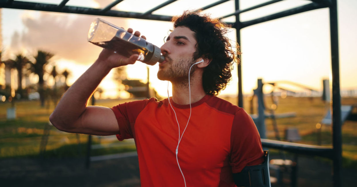 a smart water bottle tells you when you need to drink.
