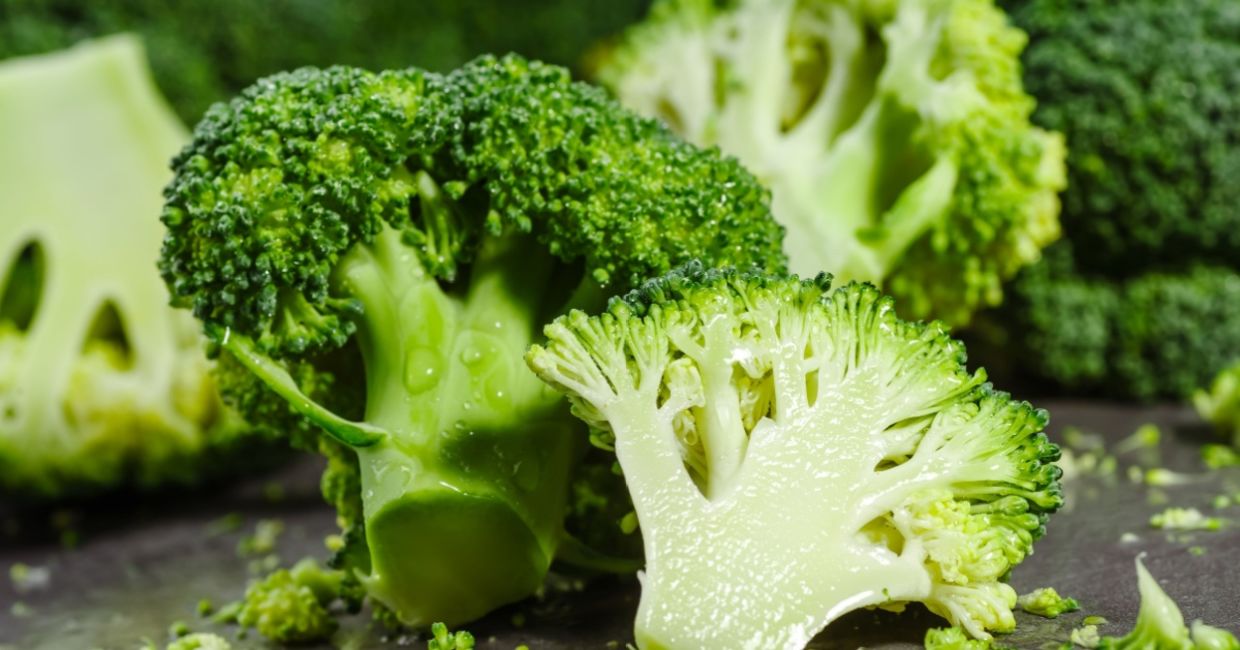 Broccoli contains healthy nutrients. Broccoli contains healthy nutrients.