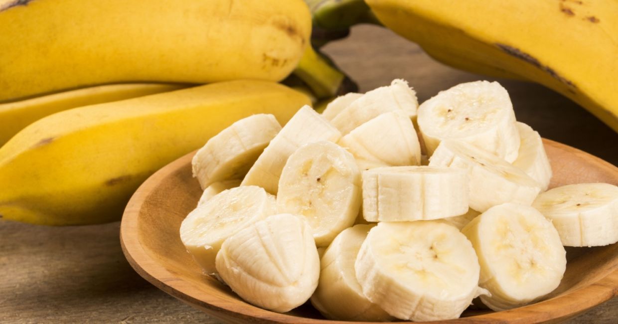 A bowl of banana slices. A bowl of banana slices.