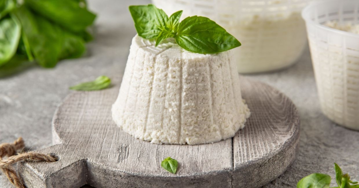 Italian ricotta cheese is low sodium. Italian ricotta cheese is low sodium.