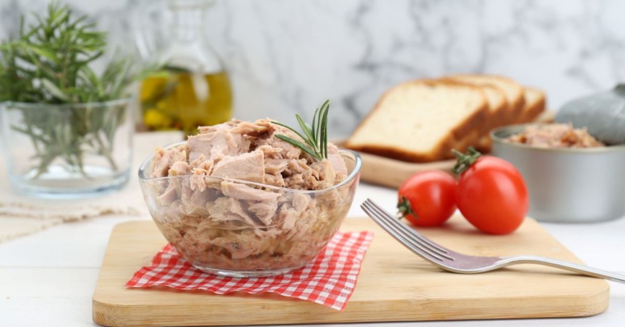 Tuna is a very healthy food. Tuna is a very healthy food.