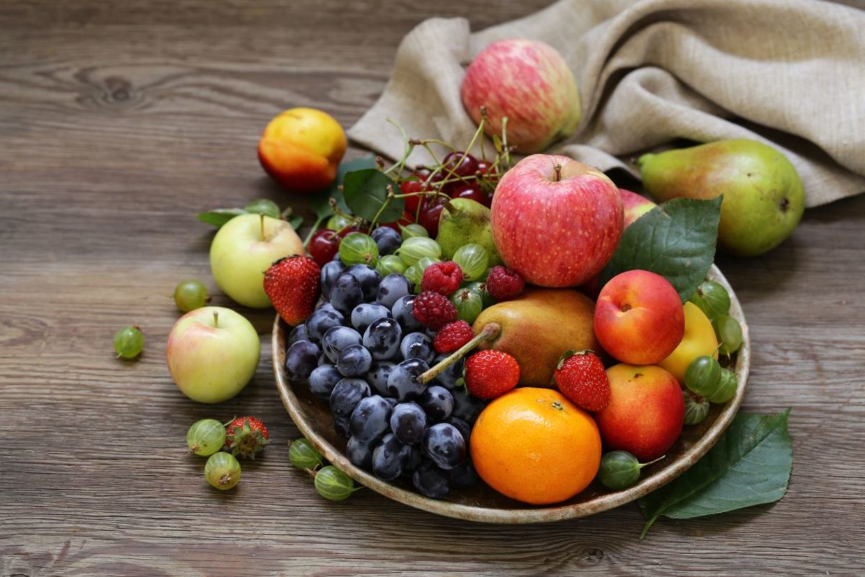 These fruits have edible peels. These fruits have edible peels.