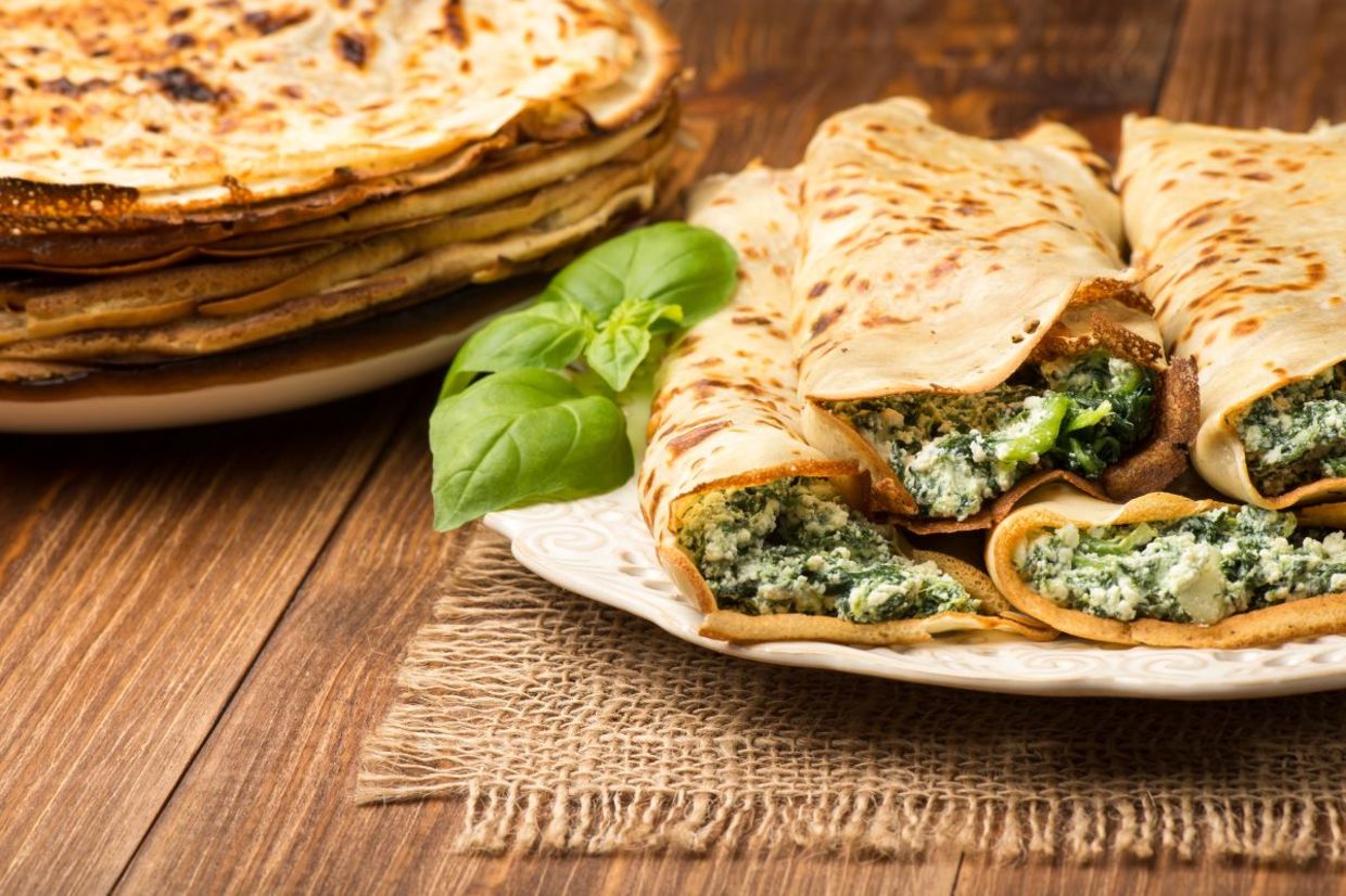 Spinach and cottage cheese pancakes. Spinach and cottage cheese pancakes.